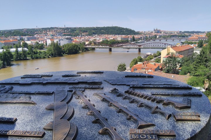 Visite panoramique en scooter de Prague, pour deux (audioguide)