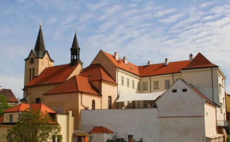 Tour in scooter dei castelli cechi per 1 giorno. La via del nord. (audio-guida)