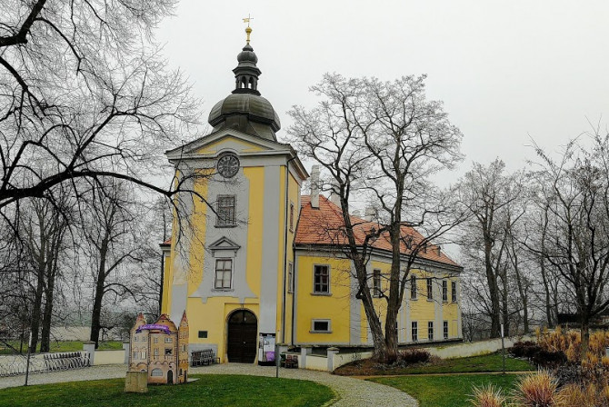 A área do castelo Ctěnice