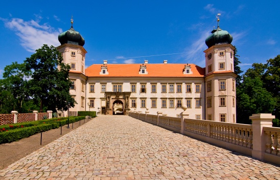 Czech Castles Scooter Tour for 1 day. The South Way. (audio guide)