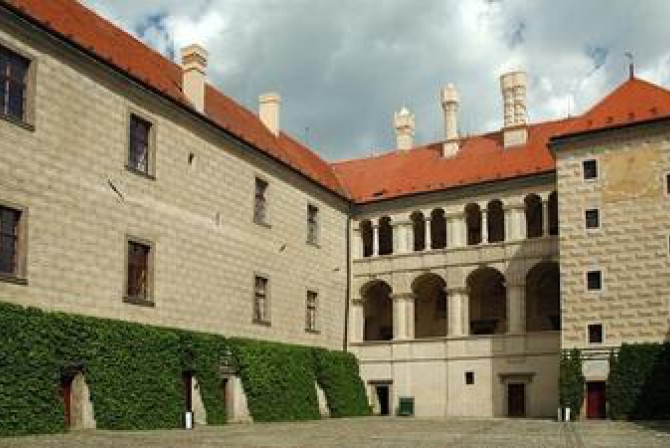 Замок Мельник