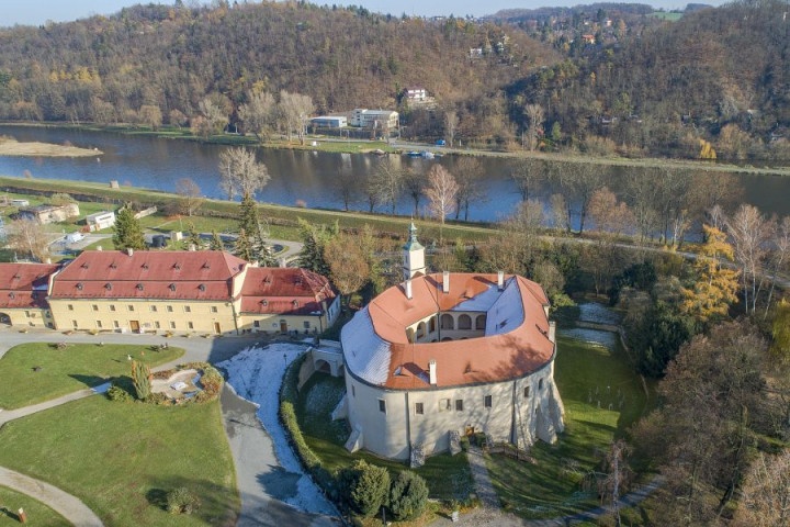 Czech Castles Scooter Tour for 1 day. The North Way.  (audio guide)