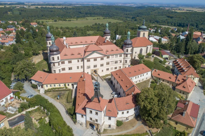 Czech Castles Scooter Tour for 1 day. The East Way. (audio guide)