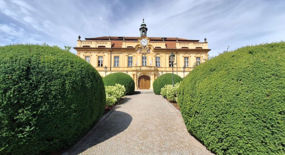 Czech Castles Scooter Tour for 1 day. The North Way.  (audio guide)