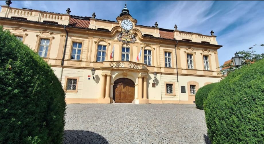 Czech Castles Scooter Tour for 1 day. The North Way.  (audio guide)