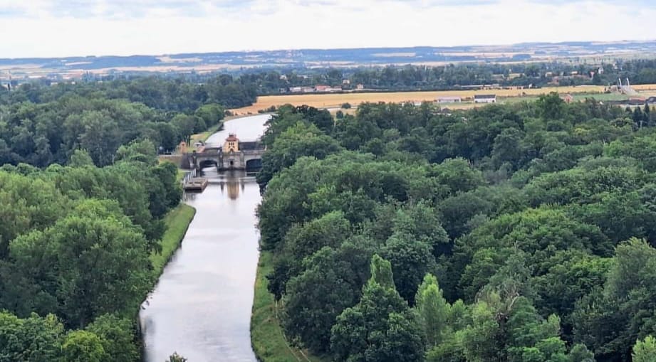 Czech Castles Scooter Tour for 1 day. The North Way.  (audio guide)