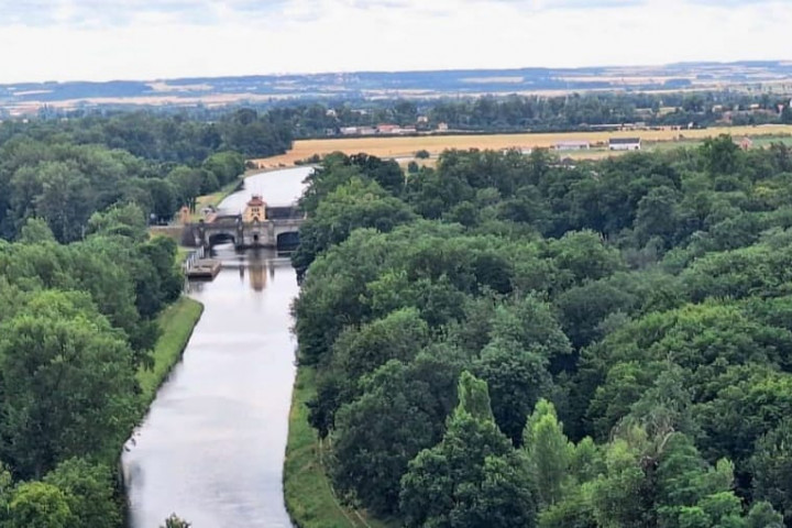 Czech Castles Scooter Tour for 1 day. The North Way.  (audio guide)