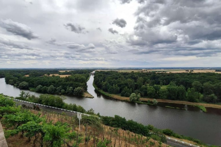 Czech Castles Scooter Tour for 1 day. The North Way.  (audio guide)