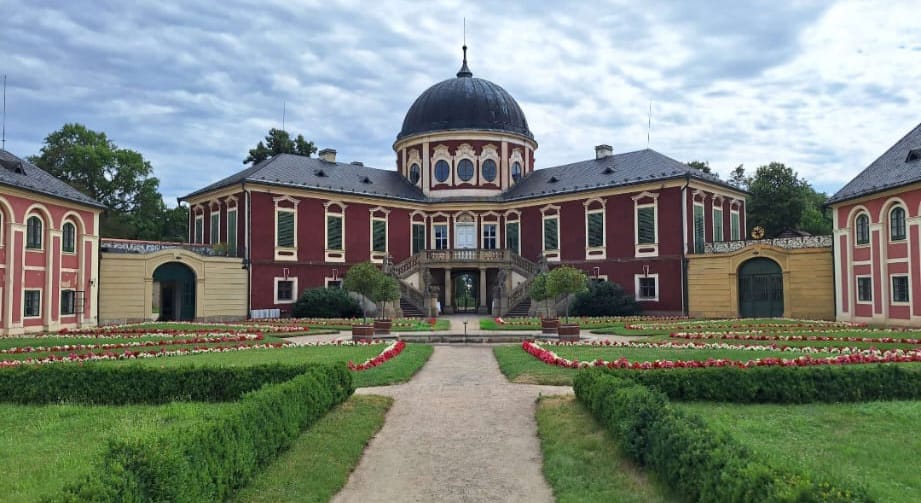 Czech Castles Scooter Tour for 1 day. The North Way.  (audio guide)