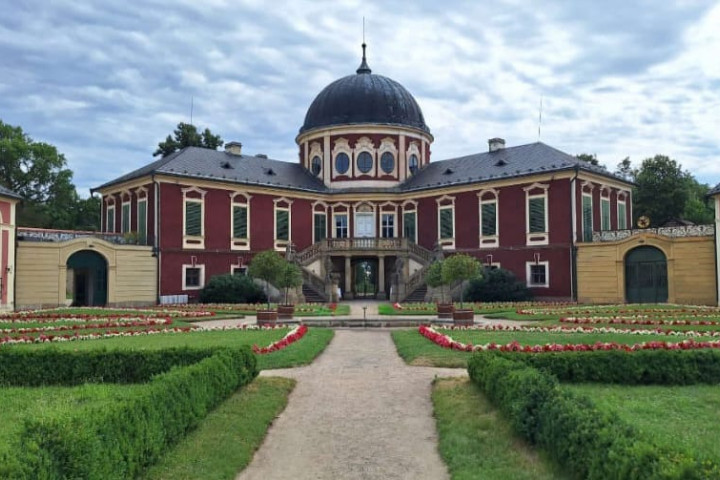 Czech Castles Scooter Tour for 1 day. The North Way.  (audio guide)