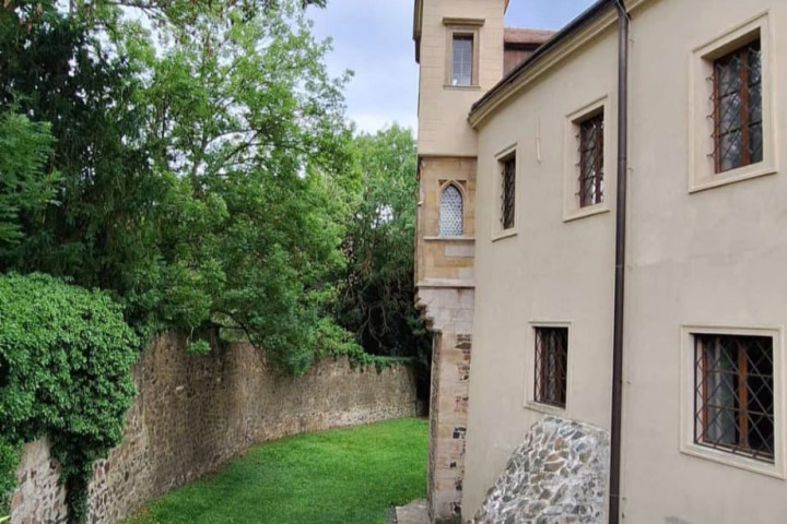 Czech Castles Scooter Tour for 1 day. The North Way.  (audio guide)